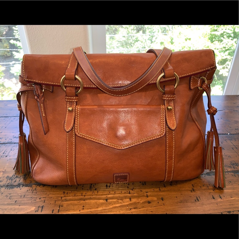 Dooney & Bourke Florentine Smith ~ Natural